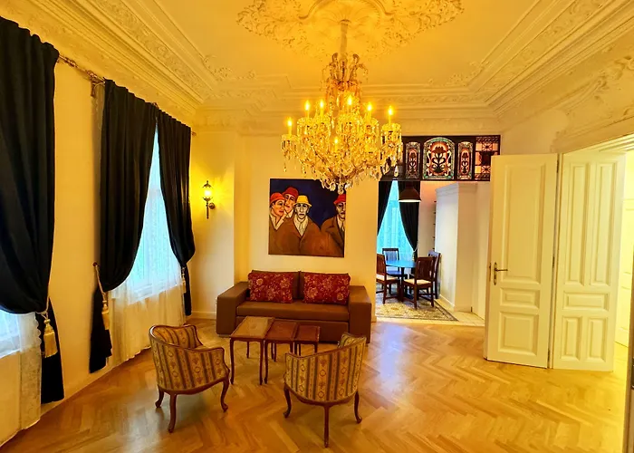 Апартаменты 7th Heaven Center